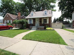 937 Highland Ave, Lincoln Park, MI 48146