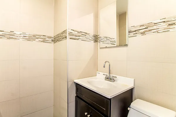 Rented by EXR | media 15