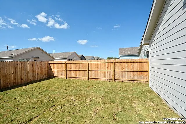 758 Tulsa Trl — Photo 24
