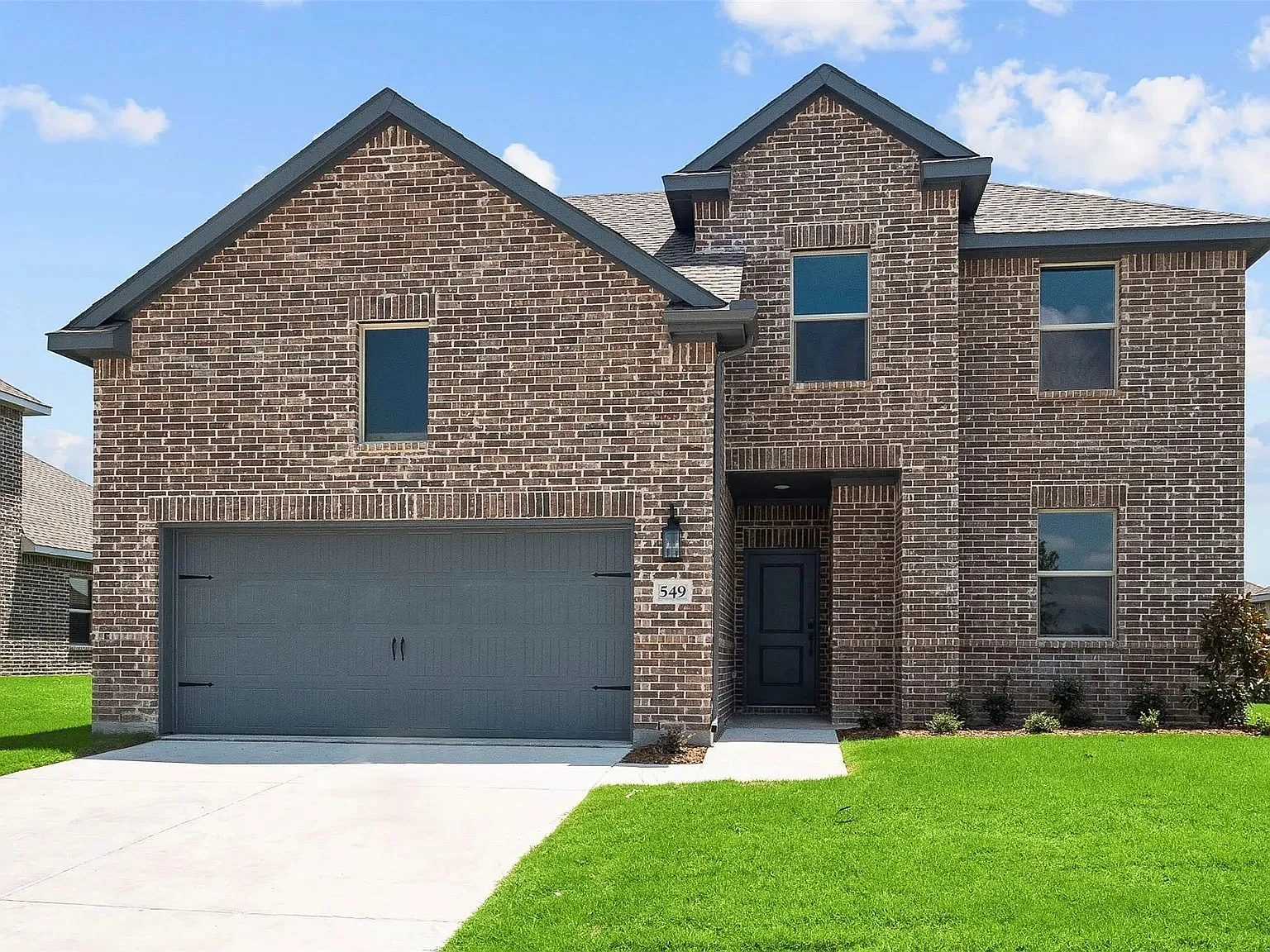 4 bed, 2306 sqft, $2,300 — Photo 1