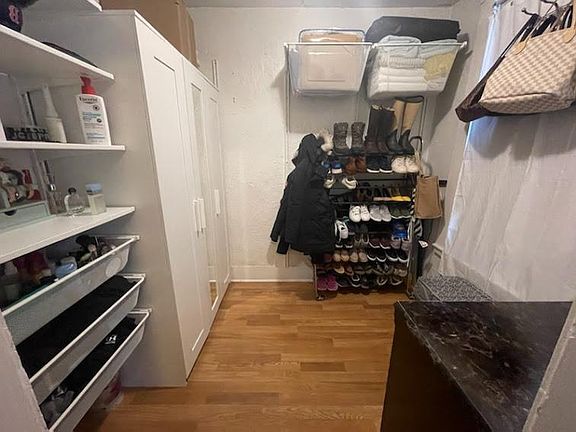 5th image of 75 Webster St