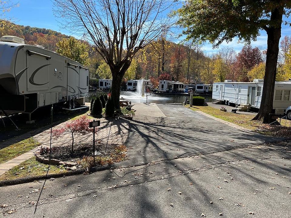 1st image of 4229 E Parkway Lot 338