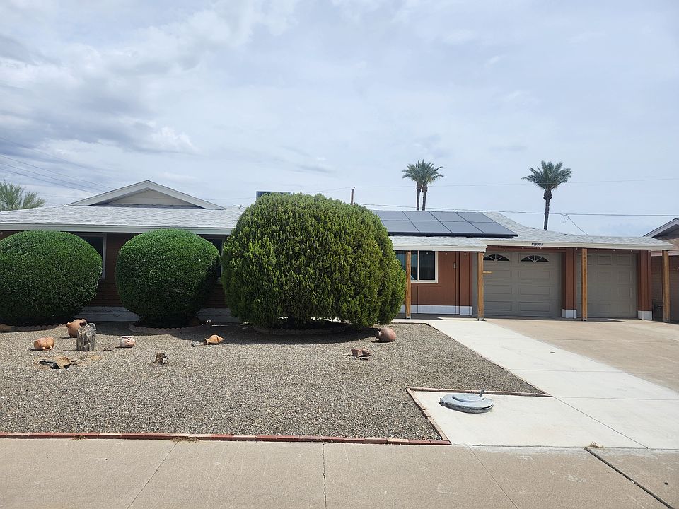 1st image of 11042 W Cherry Hills Dr W
