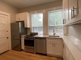 121 Main St APT 3, Andover, MA 01810