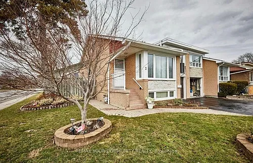 2 Pinemore Cres Photo 1