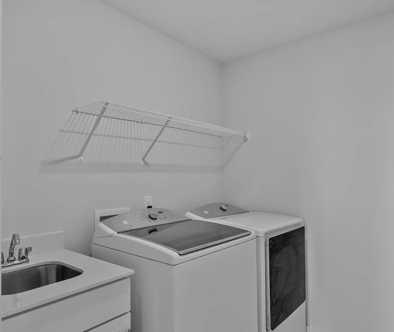 4 bed, 2508 sqft, $3,400 — Photo 1