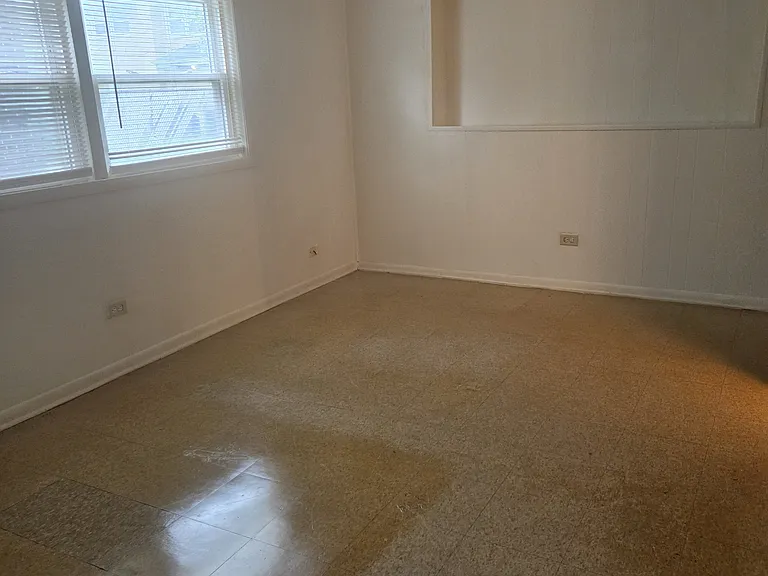 14516 Cottage Grove Ave #1 — Photo 8