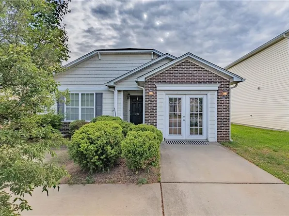 785 Runningbrook Ln, Rural Hall, NC 27045