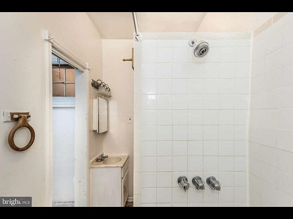 2nd image of 3033 N 9th St #1