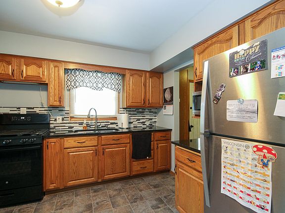 5th image of 5440 Vera Cruz Ave N