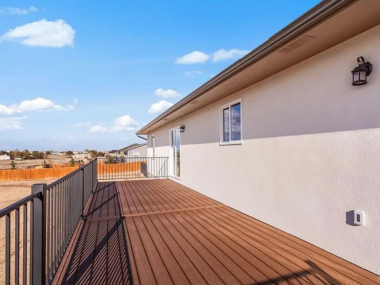 489 S Laporte Dr — Photo 23