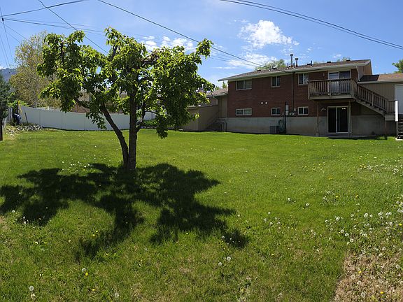 2nd image of 962 Chatelain Rd #2
