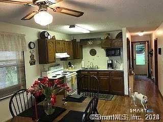3 bed, 1.5 bath, 1190 sqft, $1,500 — Photo 3