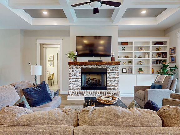 4th image of 5130 Midland Rd