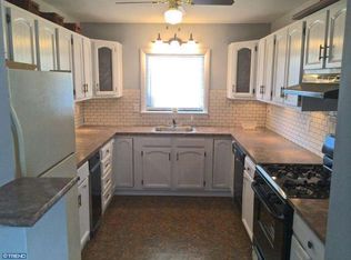 1022 Pear St, Reading, PA 19601