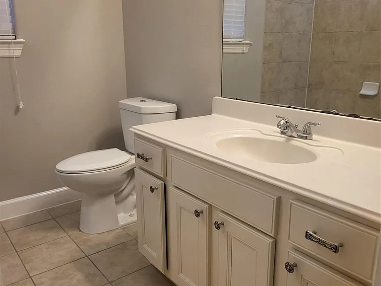 606 Admiral Bay Ln — Photo 22