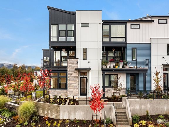 2nd image of 14003 3rd Avenue NE #101