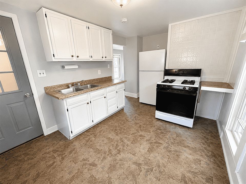 1st image of 604 Homewild Ave #2