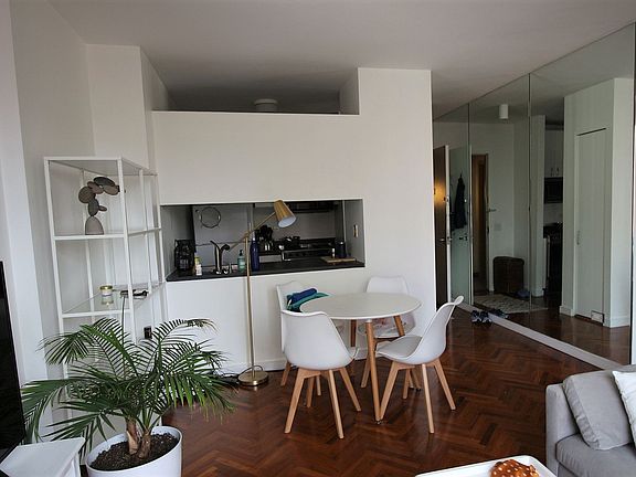5th image of 360 E 88th St APT 5E