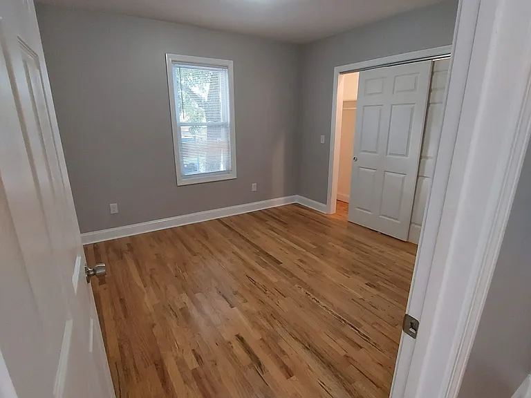 13 Suffield St #1 — Photo 4