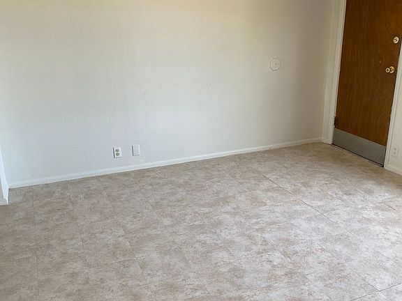 3rd image of 105 E Downey Ave #Fcd55ebbe