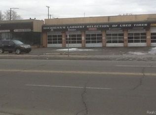 6950 Schaefer Rd, Dearborn, MI 48126