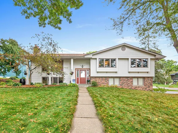 2717 Lamplighter Ln, Minneapolis, MN 55422