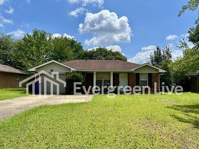 1st image of 111 Willow Gardens Ct