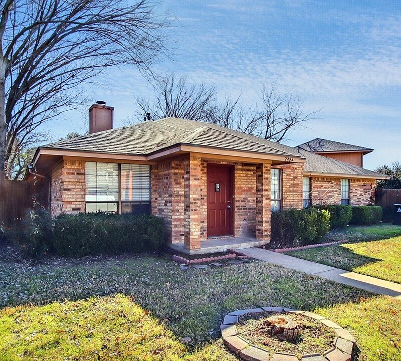 1st image of 2424 Kingsford Ct