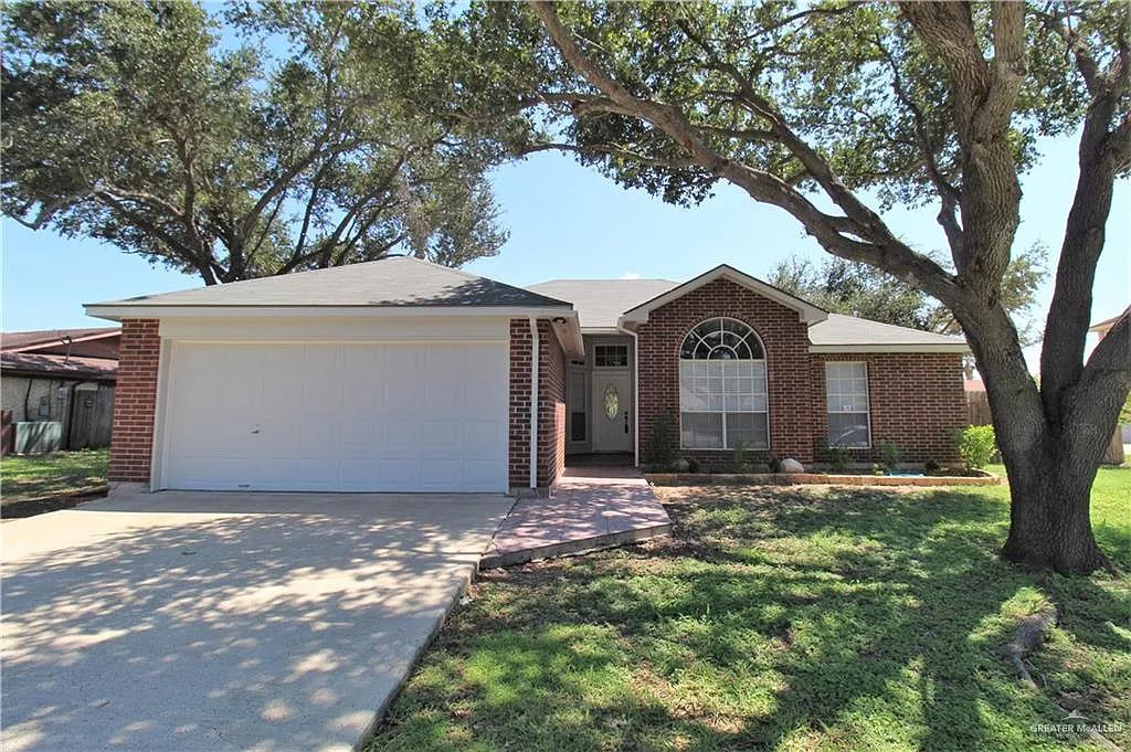 3 bed, 2.0 bath, 1521 sqft, $1,895 — Photo 1