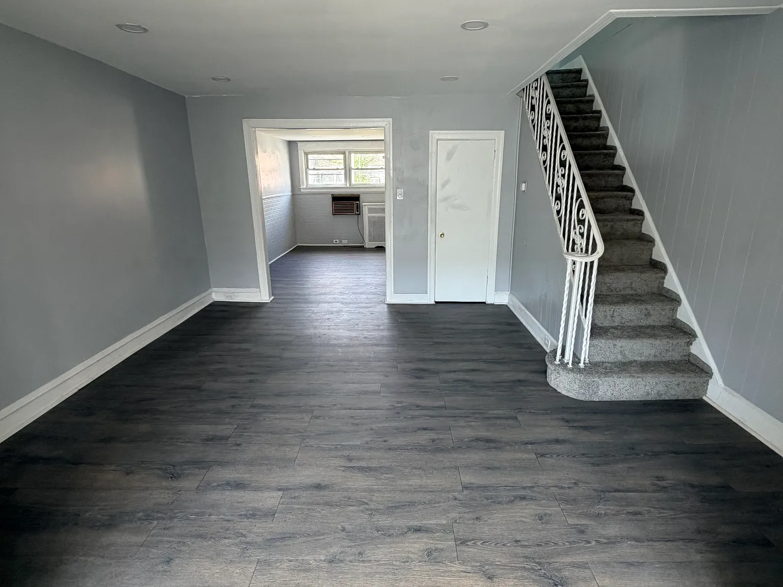 3 bed, 992 sqft, $1,695 — Photo 3
