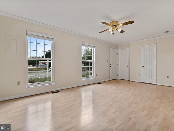 4th image of 612 Emily Ln