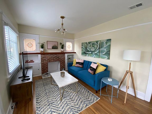 3rd image of 3027 Juniper St