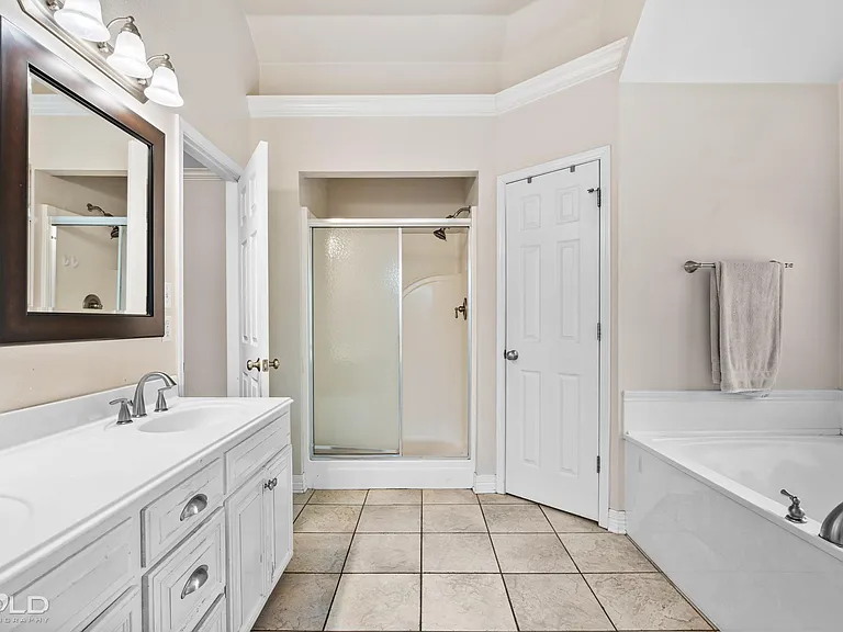 106 Olive St — Photo 16