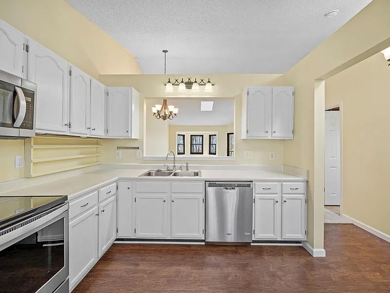5273 Pros Dr — Photo 4