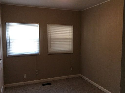 4th image of 2249 Saint Paul St