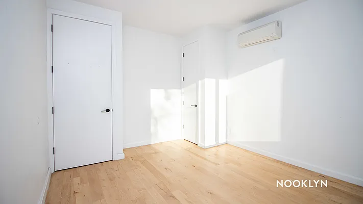 Rented by Nooklyn NYC LLC | media 30