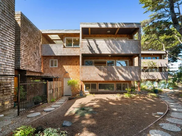 22650 E Cliff Dr, Santa Cruz, CA 95062