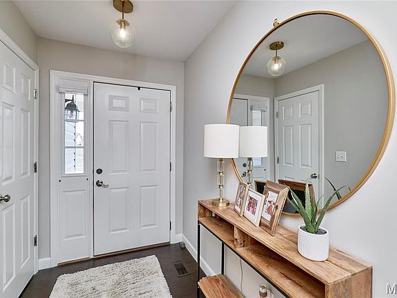 4th image of 303 Marble Bend Dr