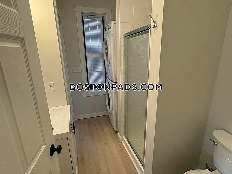 28 Woodland St #3 — Photo 10