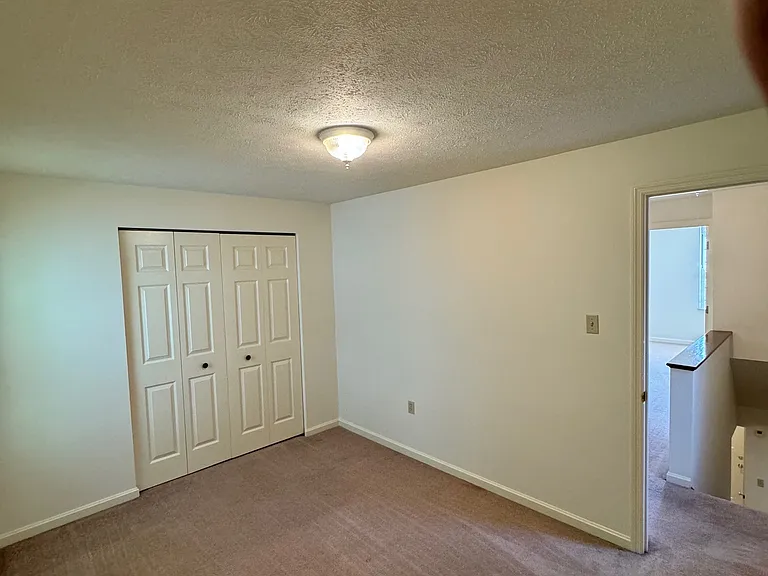 240 Shaler St — Photo 10