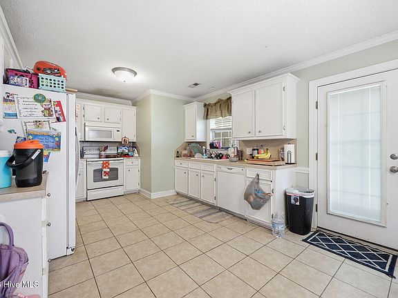 5th image of 3726 Countryaire Drive