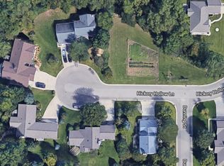 1552 Hickory Hollow Ln, Menasha, WI 54952
