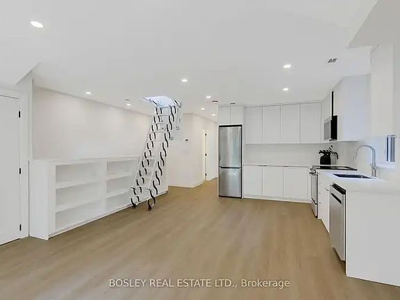 3rd image of 225 Gainsborough Rd #1A