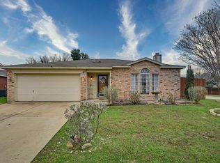 6502 Nellie Dr, Arlington, TX 76002