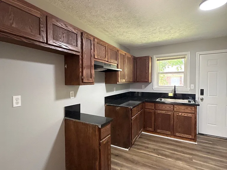 813 Scott St #2 — Photo 7
