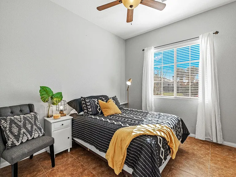 79704 Castille Dr — Photo 35