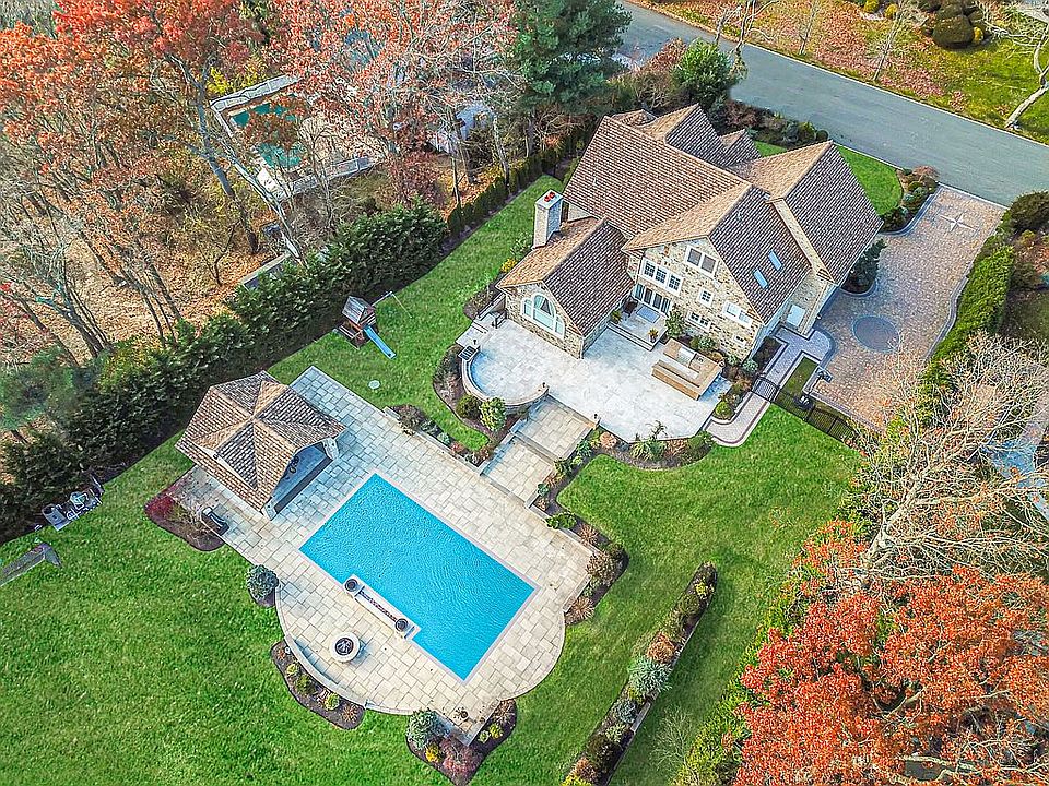 2nd image of 19 Parsons Dr