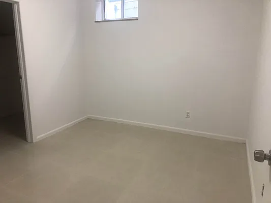 Rented by Signature Spaces NYC Corp | media 35