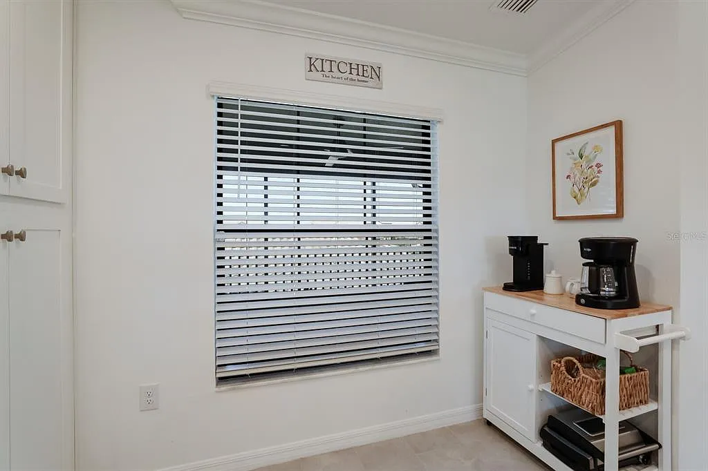 2 bed, 2.0 bath, 1569 sqft, $3,000 — Photo 4
